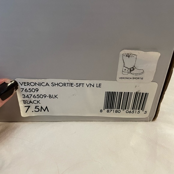 Frye Veronica Shortie Boot - Picture 3 of 8